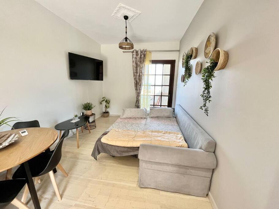 Ξενώνας Vasiliki Vathí Exteriör bild