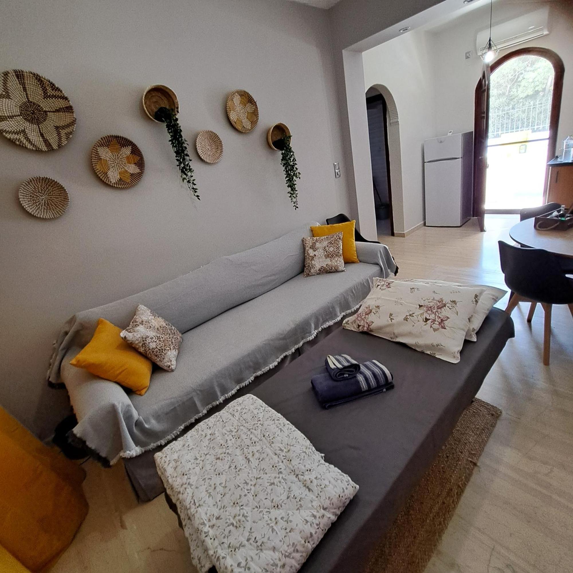 Ξενώνας Vasiliki Vathí Exteriör bild