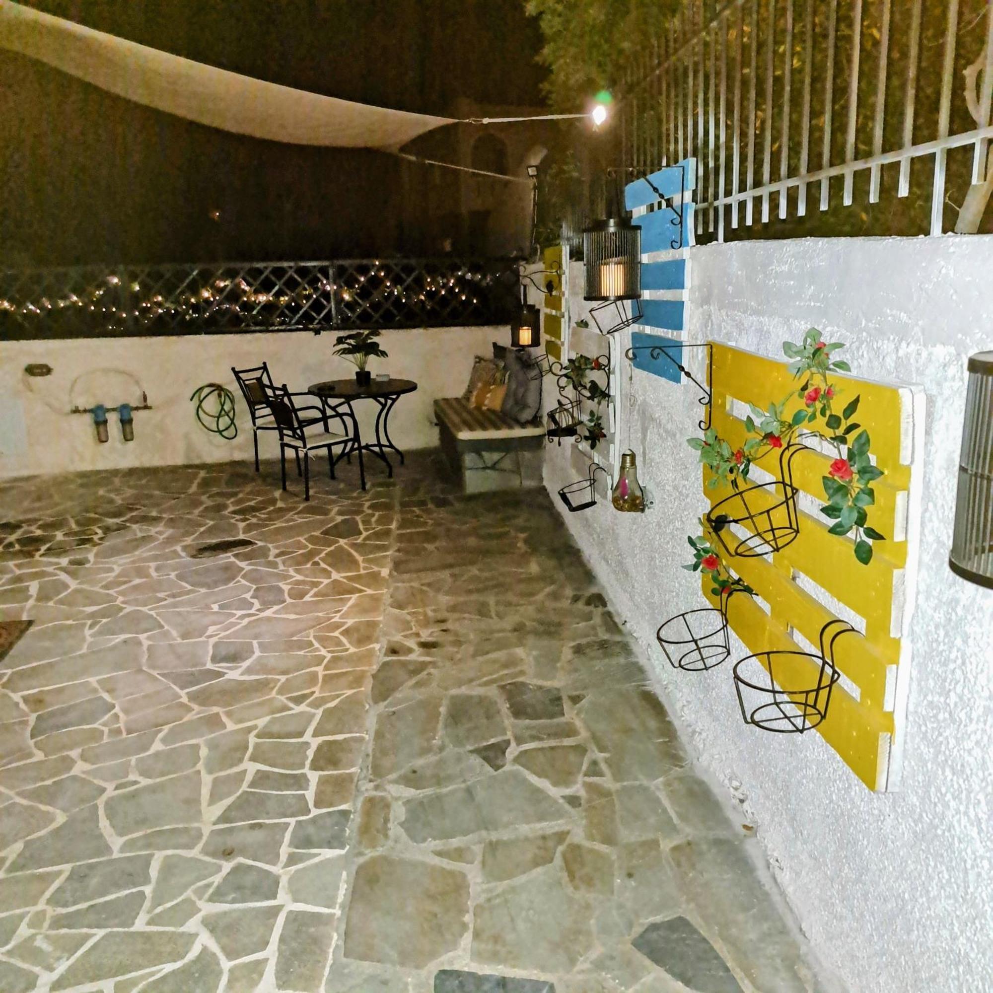 Ξενώνας Vasiliki Vathí Exteriör bild